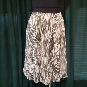 Pleated skirt